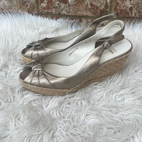 Stuart Weitzman Silver Women's Gold Metallic Leather Espadrilles Size 9.5 - Picture 3 of 7